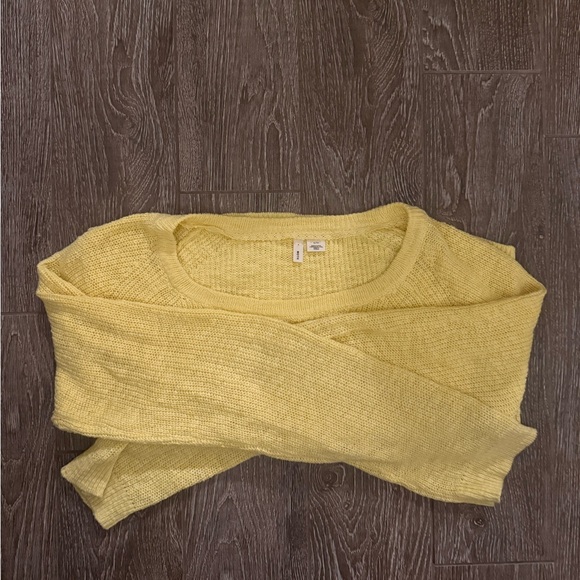 Moth Yellow Sweater - Picture 2 of 3